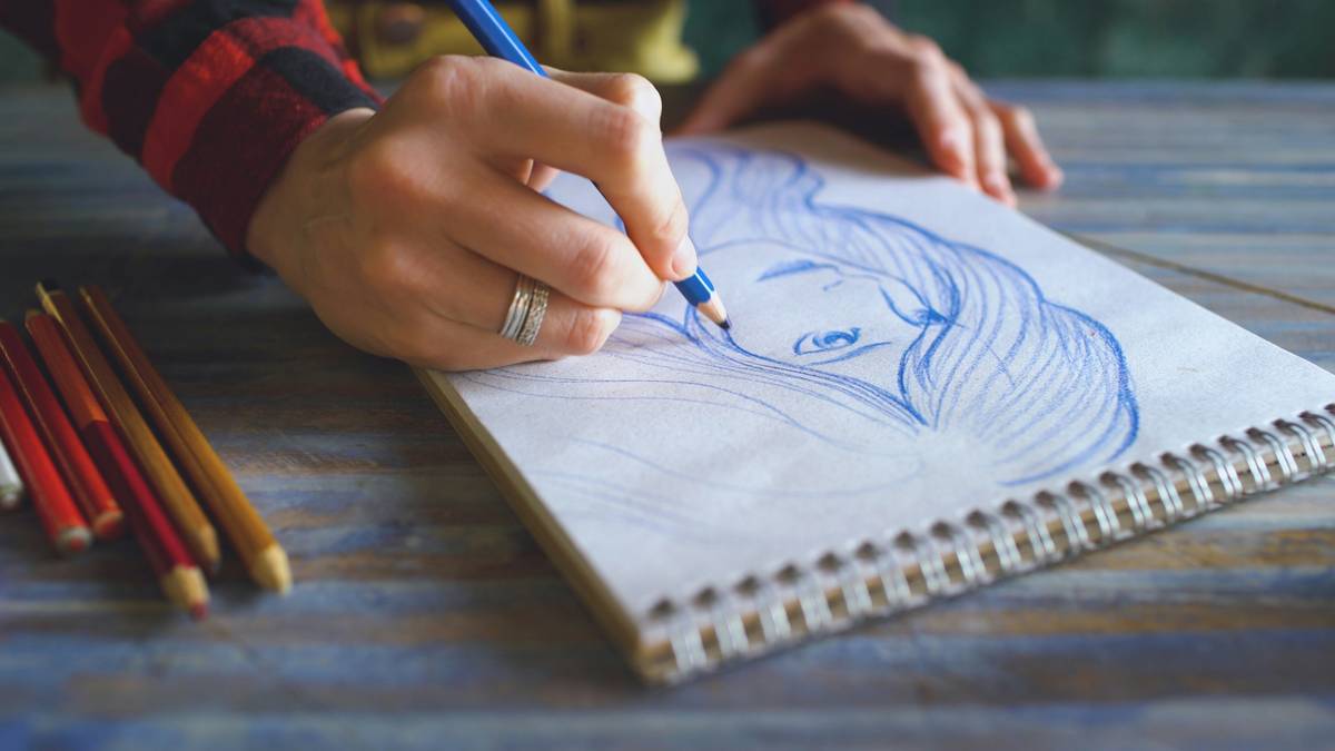 Before-and-after: Left shows Day 1 stick-figure cat with disproportionate limbs; right shows Day 30 realistic child portrait with accurate eyes, nose placement, and hair texture using hatching
